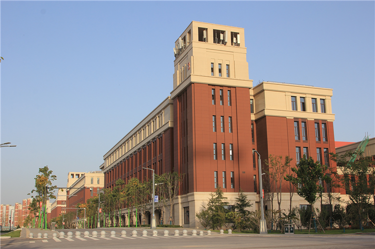干挂陶板应用案例赏析-交通大学（西安）