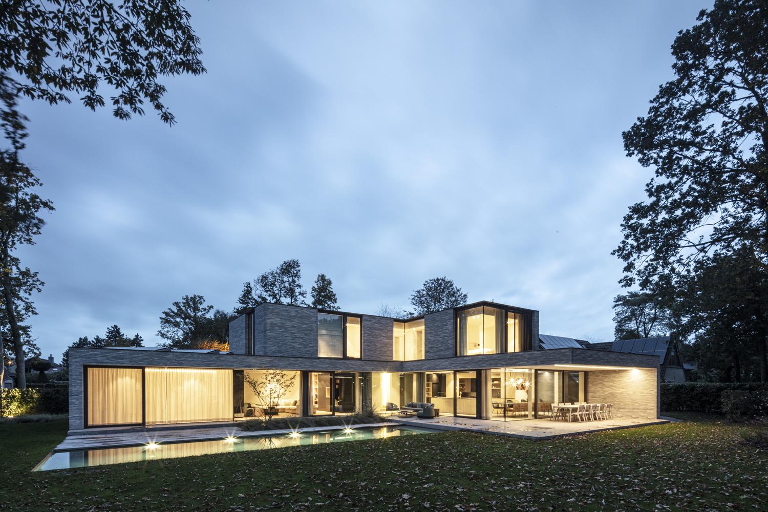 陶土砖为肌，林间筑理想人居