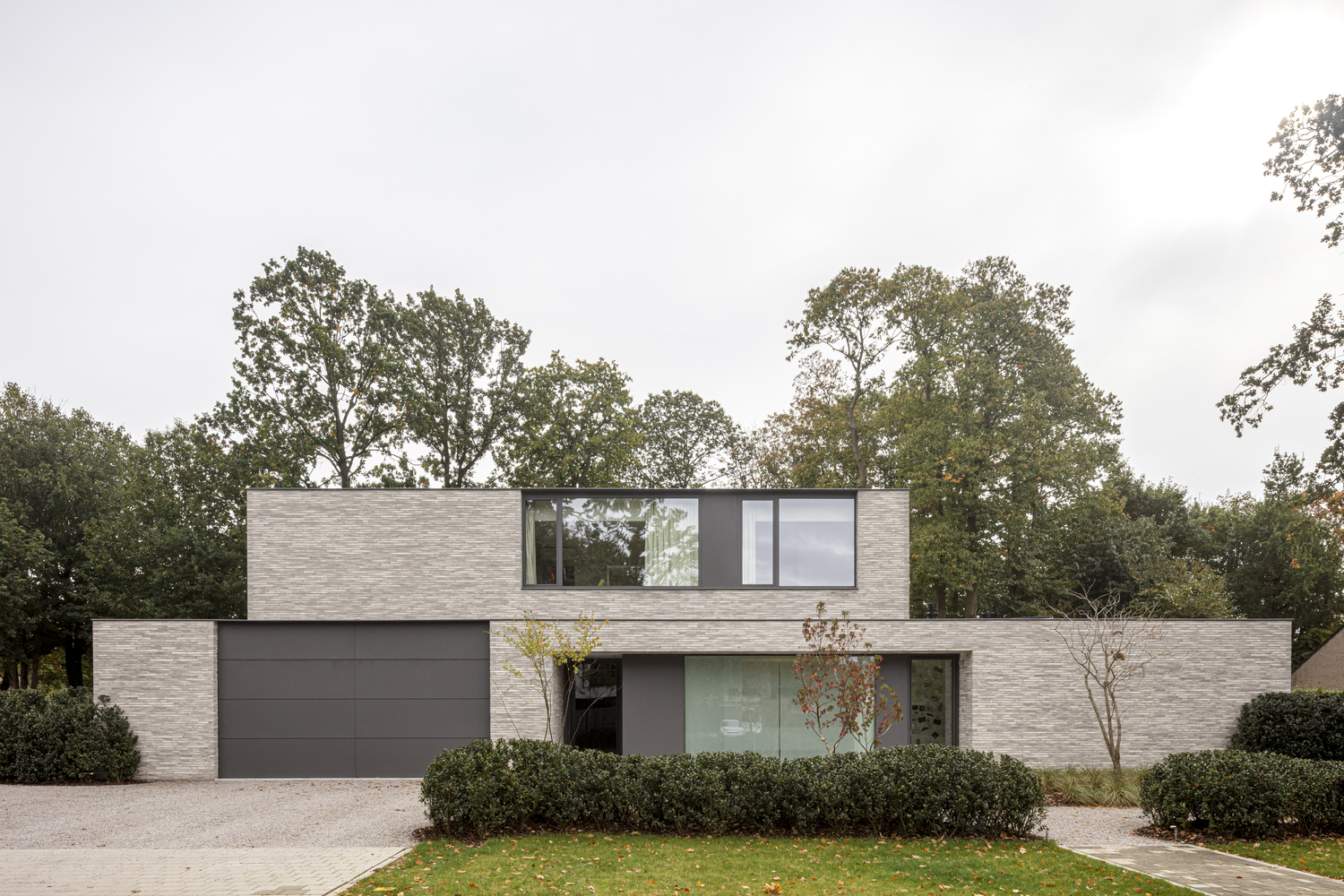 陶土砖为肌，林间筑理想人居