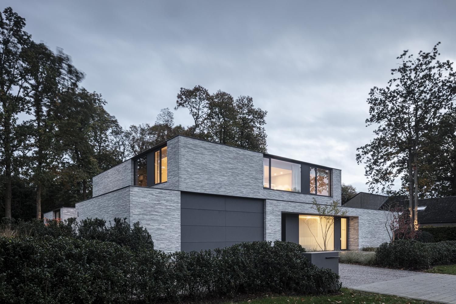 陶土砖为肌，林间筑理想人居