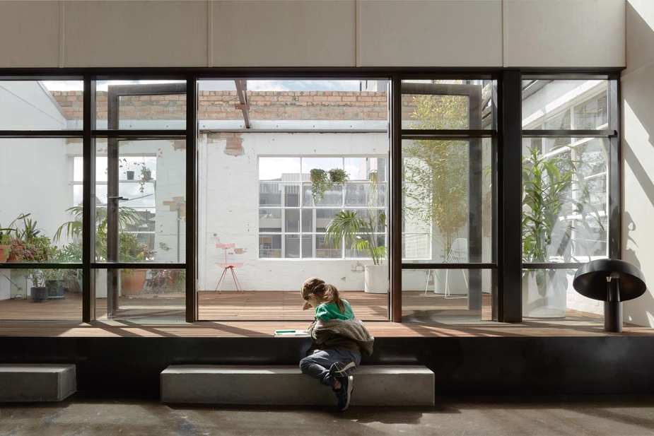 墙砖应用案例赏析-仓库改造